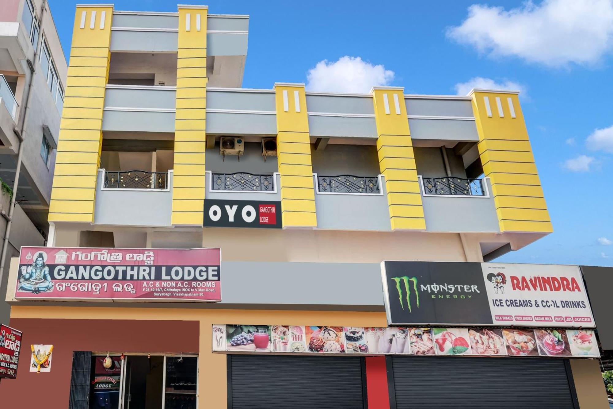 Hotel O Gangothri Lodge Visakhapatnam Bagian luar foto